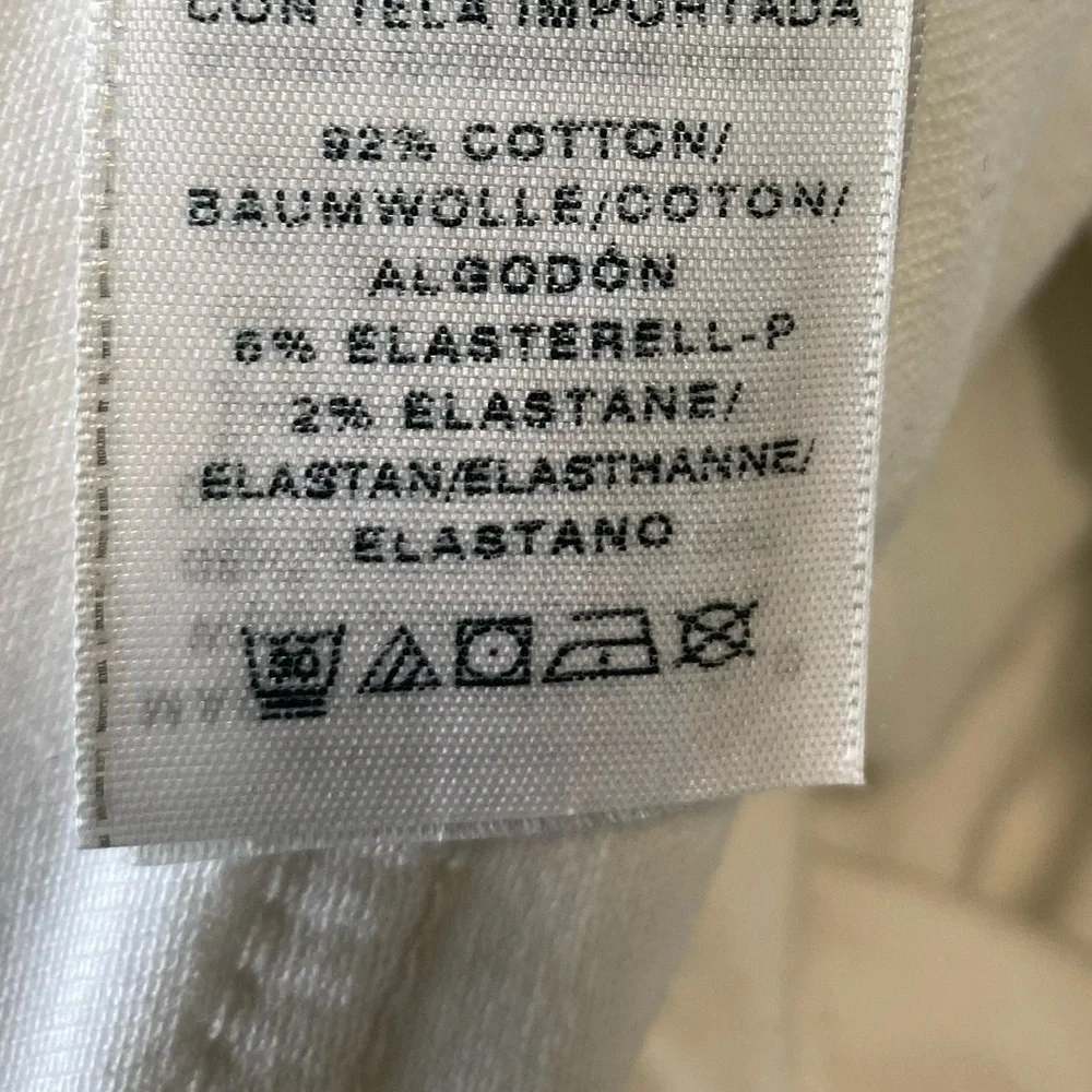 True Religion Cora White Mid Rise Straight - Size 27 - Picture 15 of 15